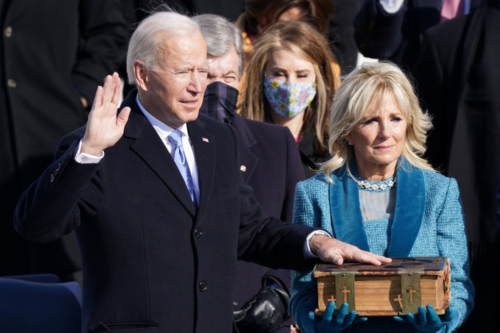 Joe Biden jura el cargo como presidente de los Estados Unidos