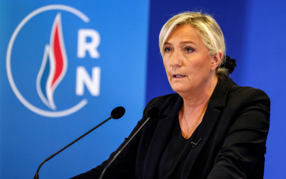 Marine Le Pen, a juicio por compartir en Twitter fotos violentas del Estado  Islámico