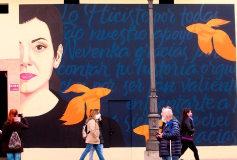 Un grafiti recuerda a Nevenka Fernández como símbolo de la lucha contra el acoso sexual