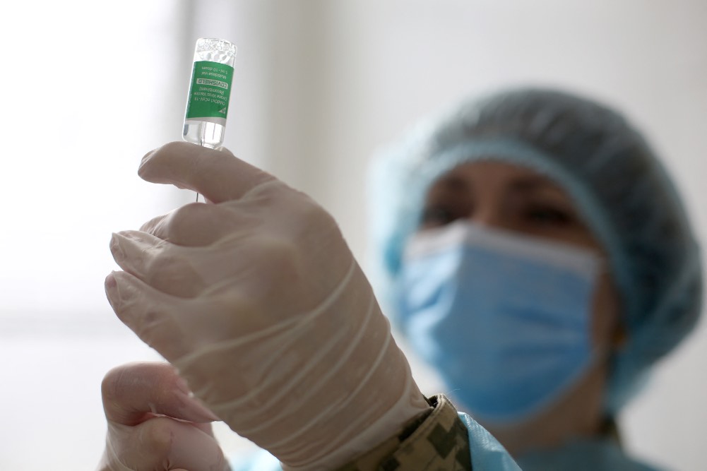 Dinamarca suspende la vacunación con AstraZeneca por posibles efectos secundarios de trombos