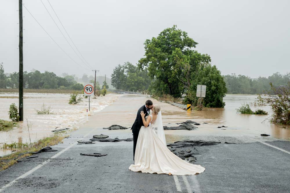 La boda que las inundaciones no pudieron hundir en Australia
