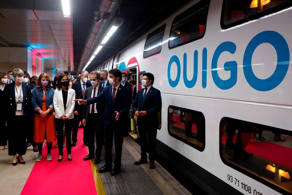 Los trenes de Ouigo echan a rodar en España (y esto es lo que debes saber)