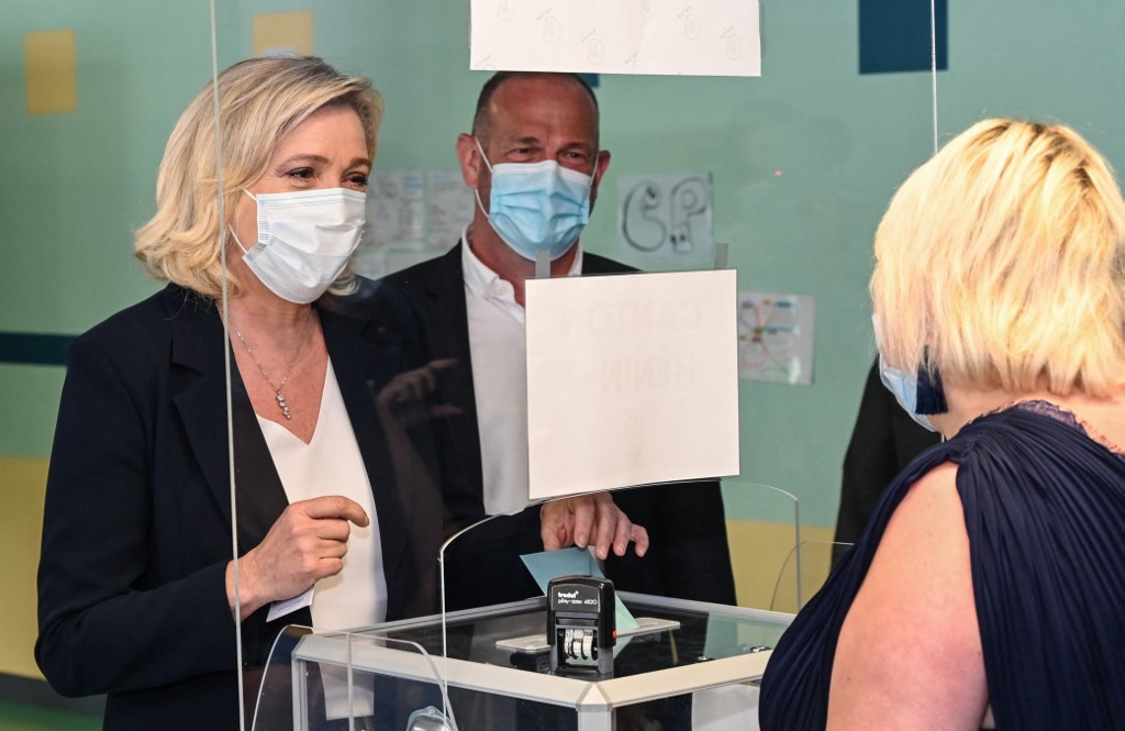 Elecciones regionales en Francia: Marine Le Pen, preparada para avanzar