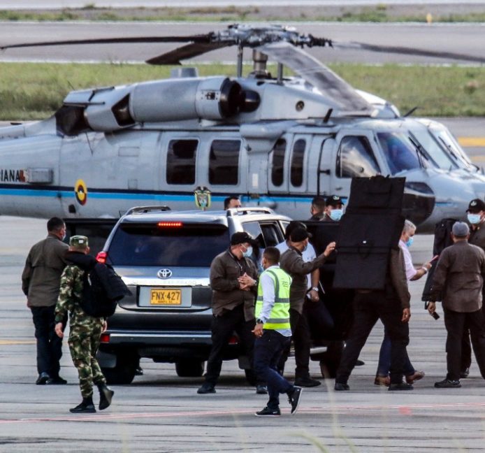 Ivan Duque sale ileso de un atentado a tiros contra el helicóptero presidencial