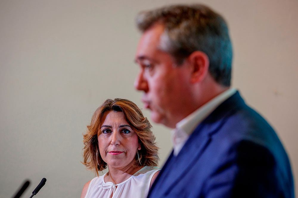 El PSOE 'rehabilita' a Susana Díaz con un acto de mujeres en el Senado