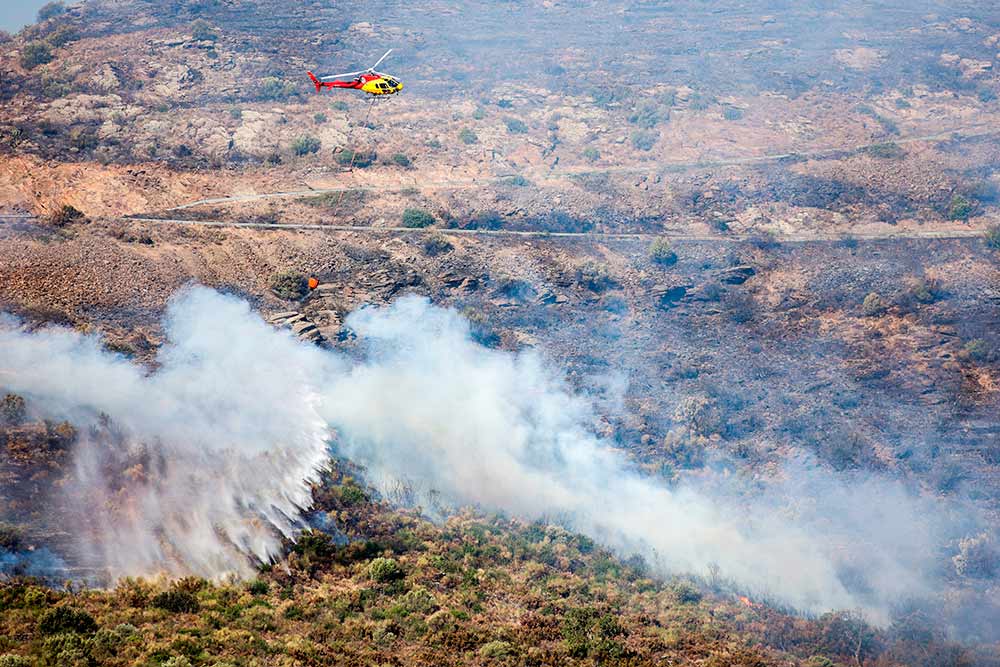 El incendio del Cap de Creus, estabilizado tras quemar 410 hectáreas