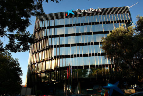 CaixaBank pierde 200.000 clientes en siete meses tras la absorción de Bankia
