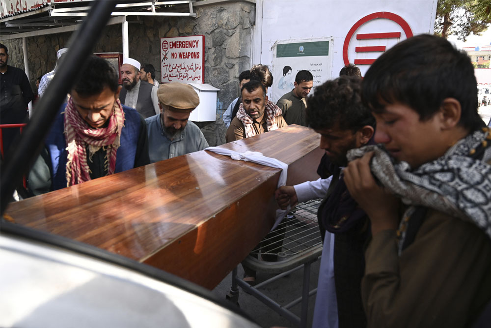 El atentado del Estado Islámico en Kabul deja ya al menos 161 muertos