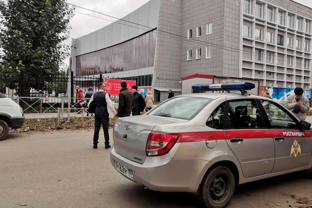Al menos 8 muertos y 24 heridos en tiroteo en una universidad de Rusia