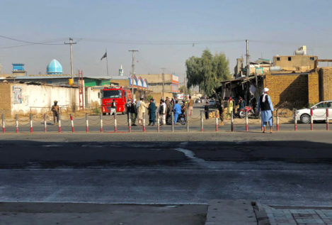Al menos 32 muertos tras varias explosiones en una mezquita en Afganistán