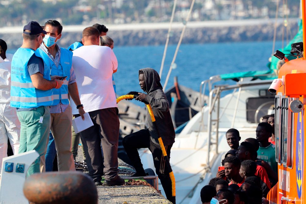 450 migrantes llegan en patera a las costas españolas en las últimas horas