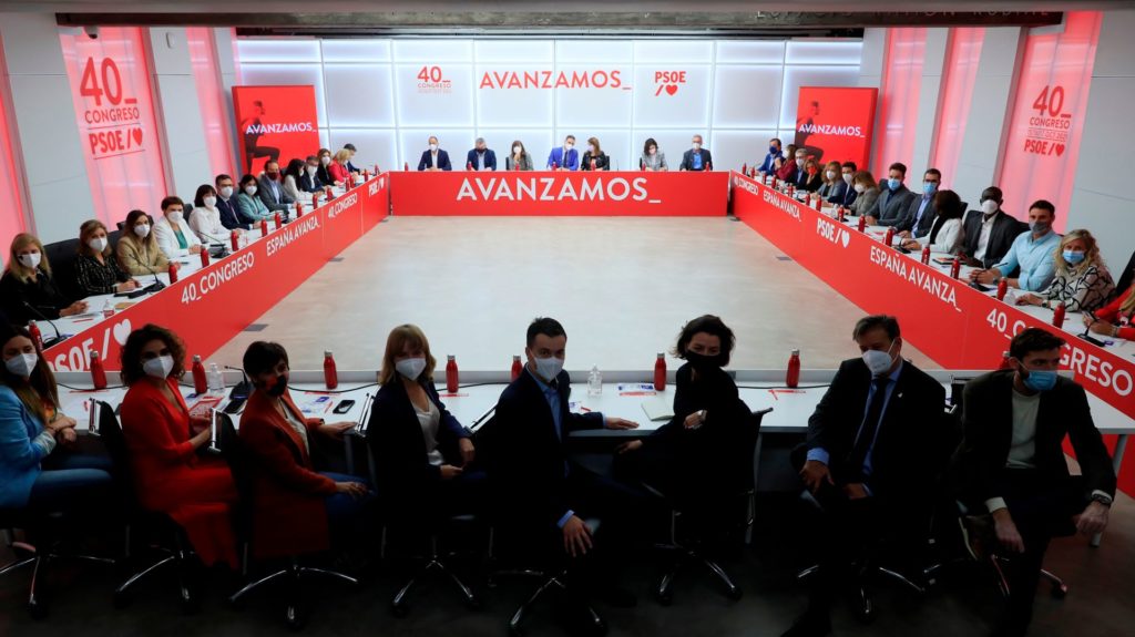 Sánchez cesa al gerente del PSOE y coloca a Ana Fuentes como sustituta