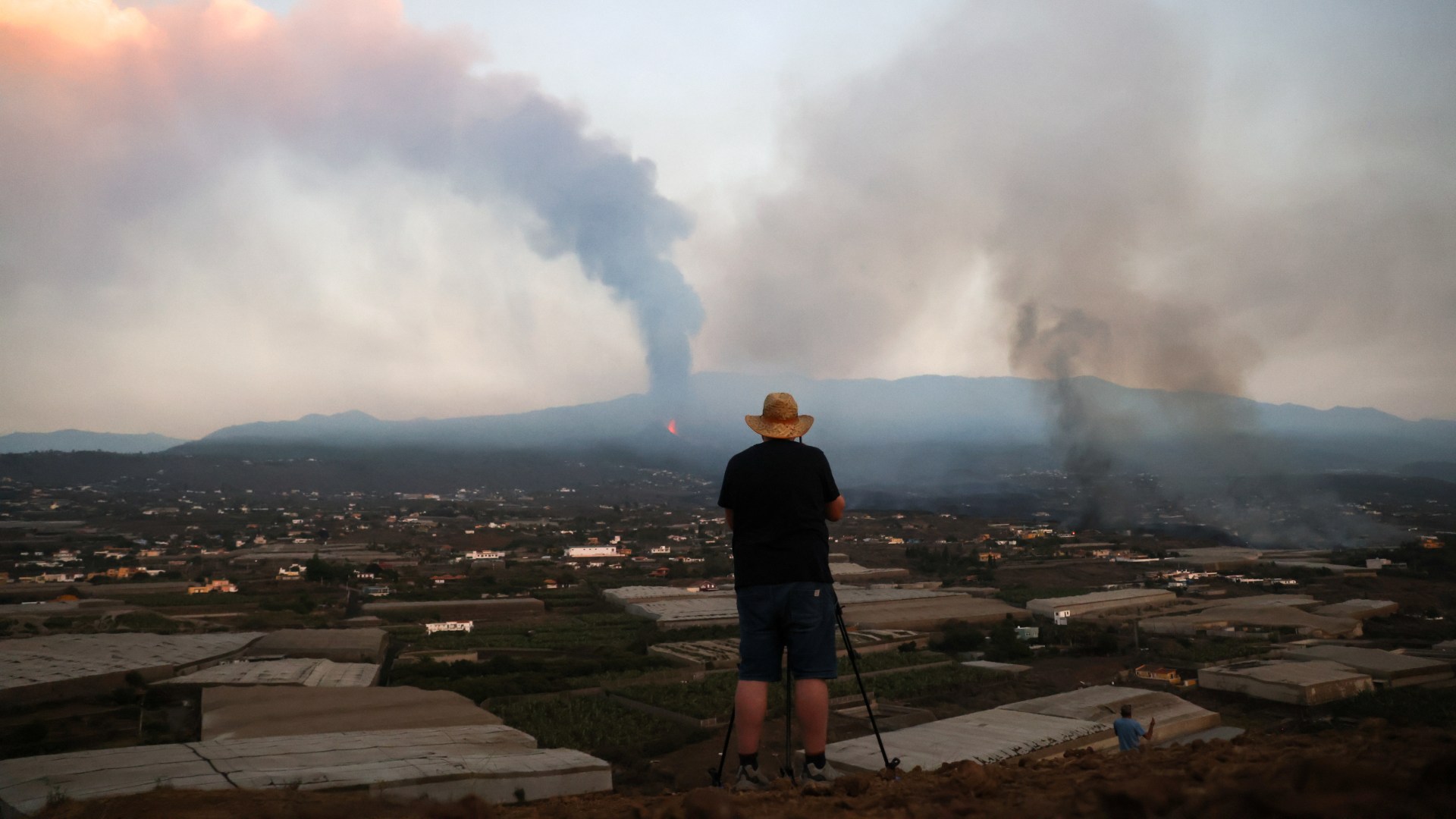 Los afectados por el volcán de La Palma siguen esperando ayudas directas dos meses después