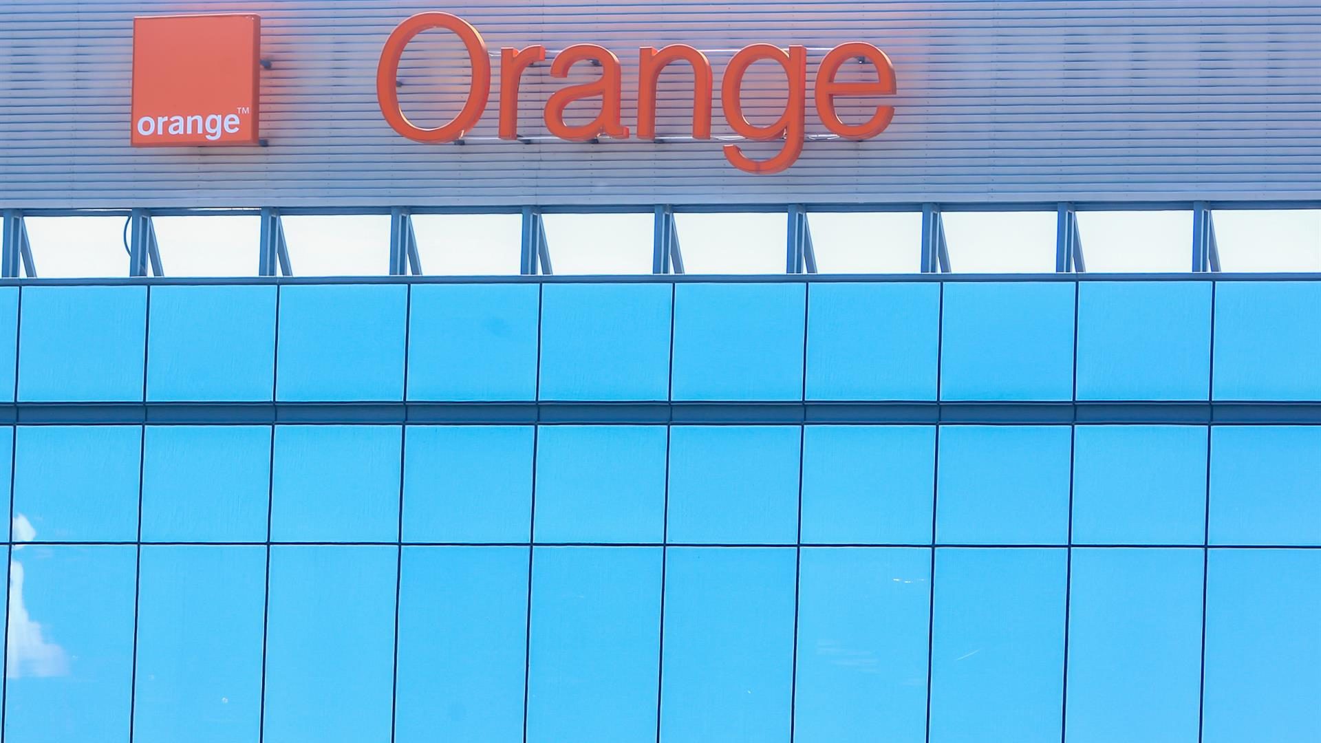 Sindicatos de Orange y MásMóvil hacen frente común para «proteger el empleo» ante la fusión