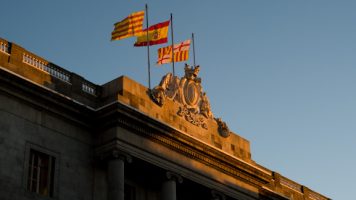 El 84% de los ayuntamientos catalanes no exhibe la bandera española