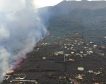 La nueva colada de La Palma destruye el campo de placas solares y numerosas viviendas
