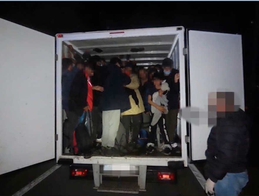 Camiones, pakistaníes hacinados y drogas: cae una red en Zaragoza que introducía inmigrantes en la UE