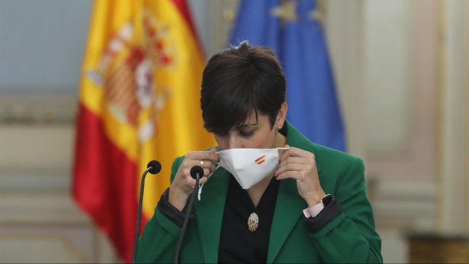 El Gobierno asegura que no hay casos de la variante ómicron en España e insiste en la mascarilla y la tercera dosis
