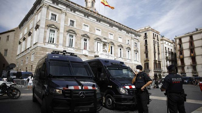 La Generalitat lanza una prueba piloto con brazaletes para controlar a violadores que salen de prisión