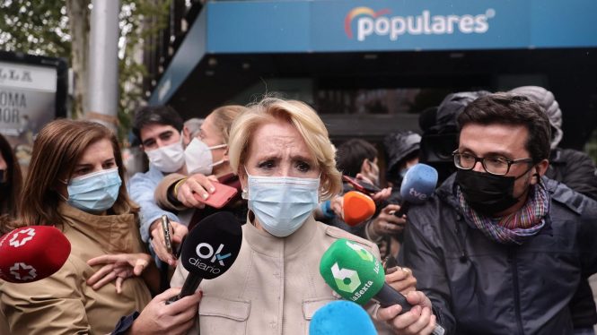 Anticorrupción pide imputar a Aguirre por la reducción de camas en el Hospital Puerta de Hierro