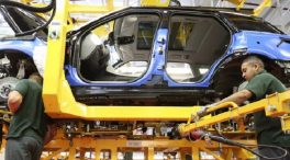 Las fábricas españolas de coches redujeron un 38% su producción en octubre por la falta de componentes