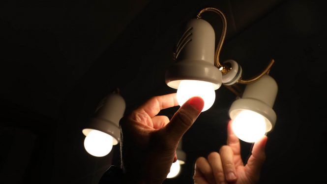 El 69,3% de los españoles apoya una intervención pública para controlar el precio de la luz