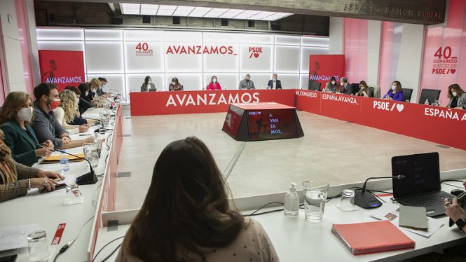 El PSOE baraja un 'supermayo' en 2023 para aprovechar «el tirón de los barones»