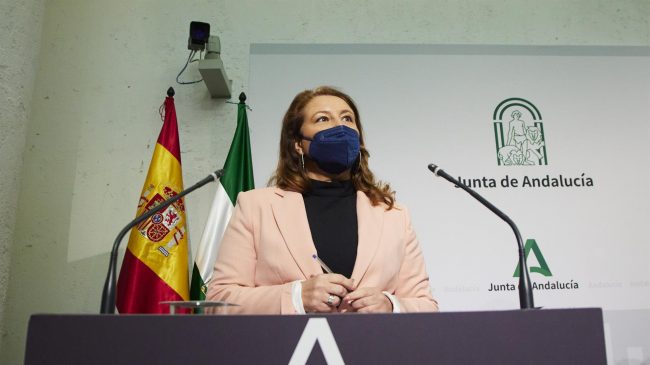 La jueza anula la imputación de la consejera andaluza Carmen Crespo en un caso de corrupción