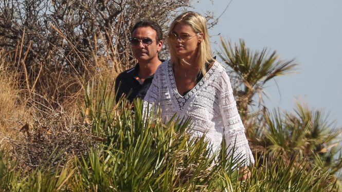 Enrique Ponce y Ana Soria disfrutan de su amor tranquilo en Almería