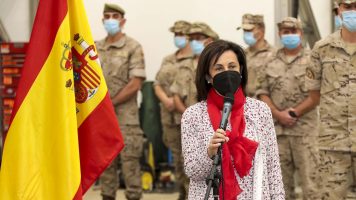 Robles visita a las tropas en Senegal: «España es esencial para dar paz y seguridad en el mundo»