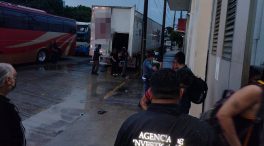 Fallecen 54 personas en México al volcar el camión en el que viajaban