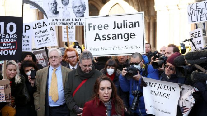 Julian Assange tuvo un derrame cerebral en octubre en la prisión británica de Belmarsch