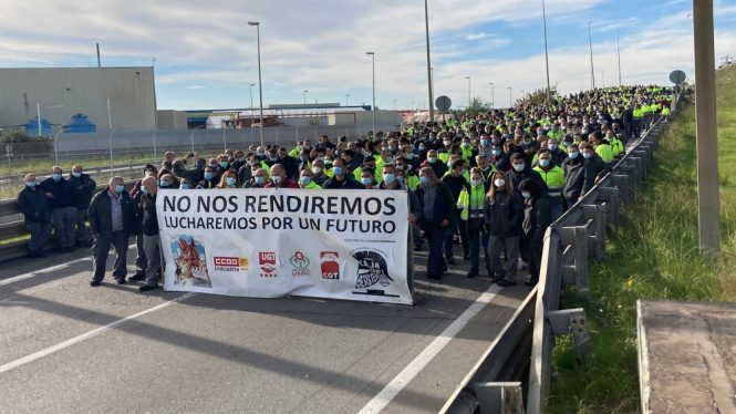 Los trabajadores de Nissan Barcelona: «Confiamos en que habrá faena»