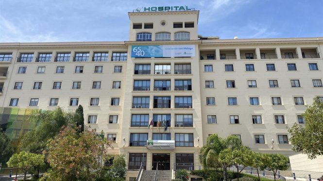 70 sanitarios de un hospital de Málaga infectados por covid tras una comida de Navidad