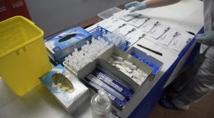 Incautan en Madrid 6.500 test de antígenos que incumplían la normativa sanitaria