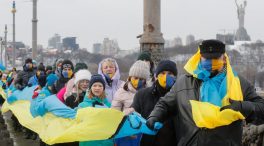 Ucrania celebra el Día de la Unidad con cadenas humanas para reivindicar su soberanía