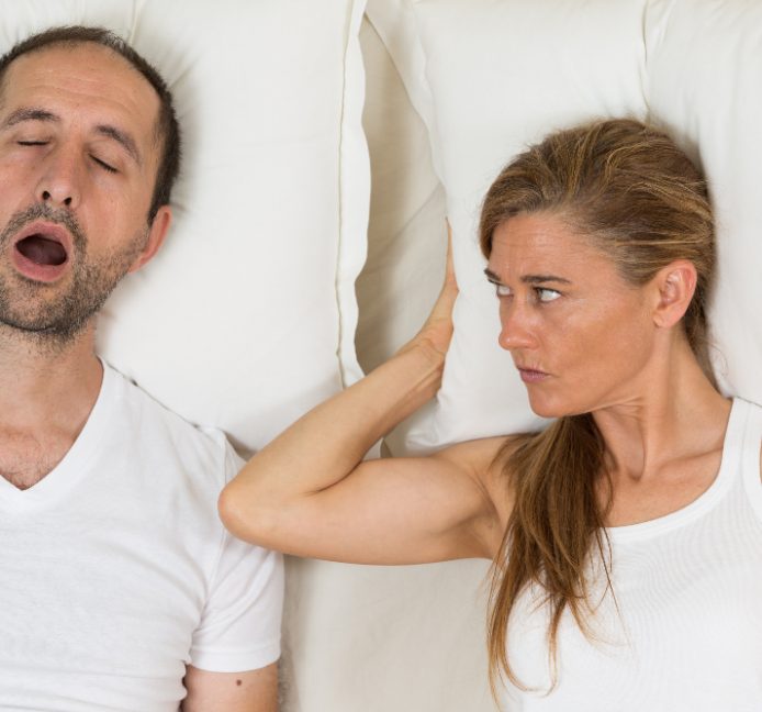 Cinco motivos que te hacen roncar y cómo evitarlos de forma sencilla