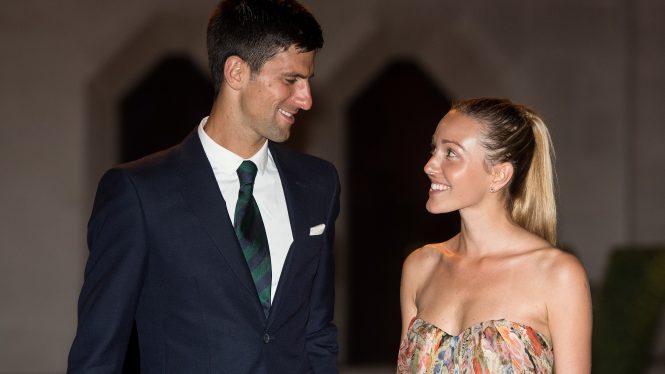 Novak Djokovic, más allá de la vacuna: la mujer que lo dejó todo por estar a su lado