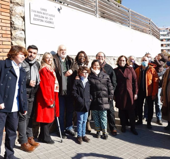 Barcelona sustituye el nombre de la calle Ramiro de Maeztu por el de la escritora Ana Maria Matute