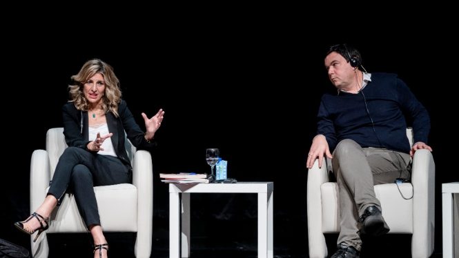 Viaje adelantado y 'acto VIP': así cerró Yolanda Díaz la charla con Piketty a espaldas del PSOE