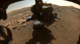 La NASA estudia cómo limpiar unos escombros en el Perseverance de Marte