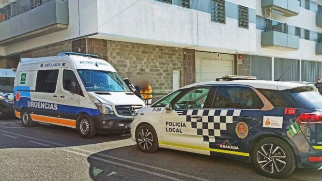 Cazan bebido a un conductor de ambulancia en Granada mientras circulaba
