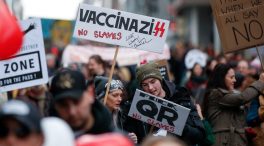 Miles de personas marchan en Bruselas contra las restricciones por pandemia