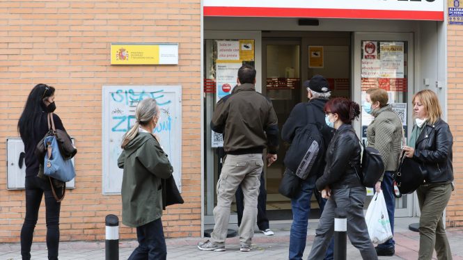 El paro de la OCDE bajó al 5,5% en noviembre, con España (14,1%) a la cabeza del desempleo