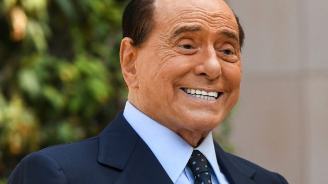 Berlusconi renuncia finalmente a su candidatura a la Presidencia de Italia