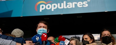El desfile judicial de dirigentes del PP de Salamanca complica la campaña de Mañueco