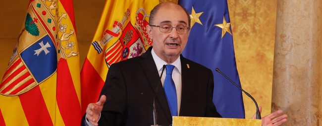 Lambán pide la dimisión de Garzón como ministro por sus críticas a la industria cárnica