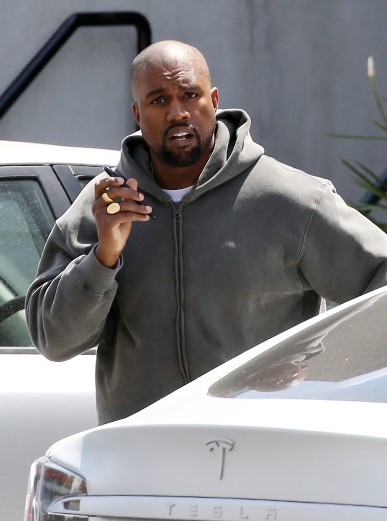 Kanye ha lanzado una advertencia tras los dos últimos desplantes que ha vivido por parte del clan Kardashian (Gtres)