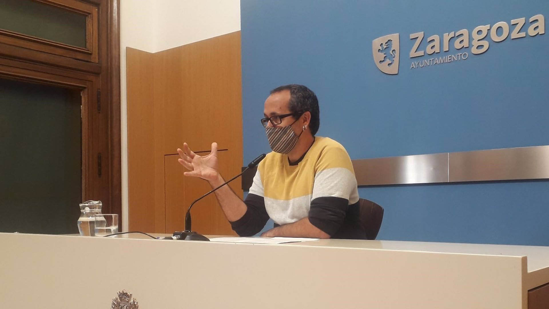 Un concejal de Zaragoza en Común llama «carapolla» a Almeida durante un pleno