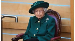 La reina Isabel II celebra sus 70 años en el trono con una decisión sobre Harry y Meghan
